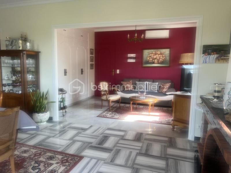 Maison traditionnelle - 162 m² - 7 pièces