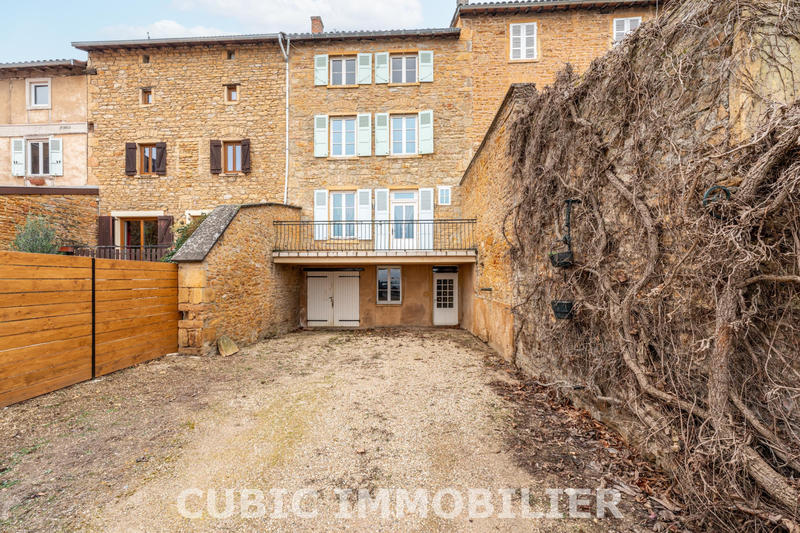 Maison - 150 m² - 4 pièces