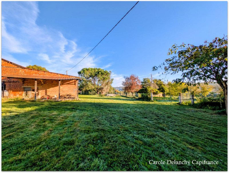 Maison - 200 m² - 8 pièces