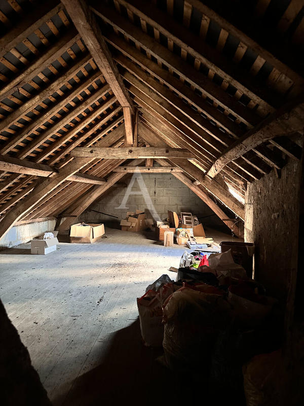 Maison - 263 m² - 5 pièces