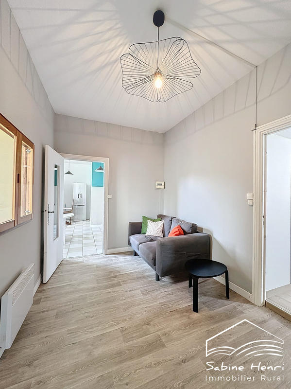 Maison - 750 m² - 22 pièces