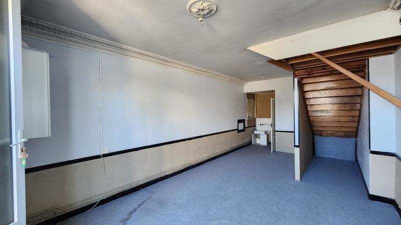 Maison - 312 m² - 12 pièces