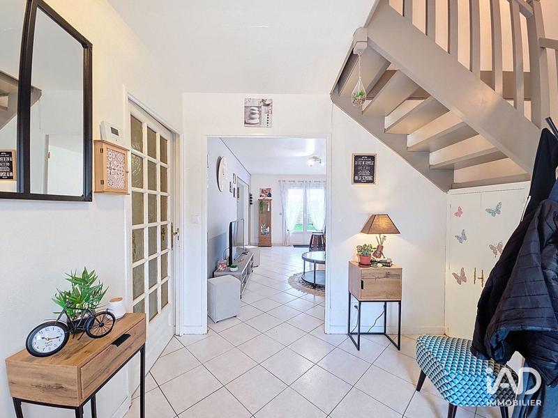 Maison - 104 m² - 4 pièces