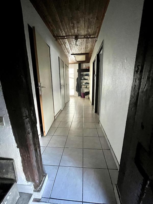 Local commercial - 230 m² - 5 pièces