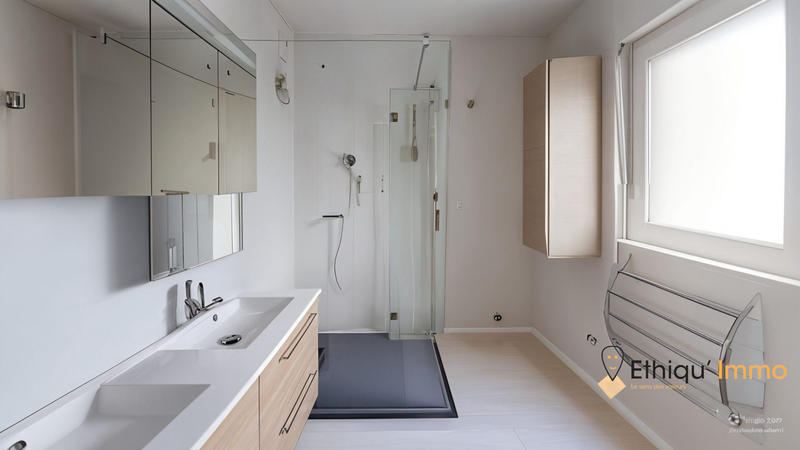 Appartement - 80 m² - 4 pièces