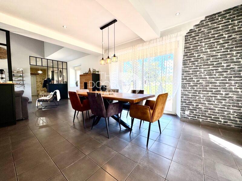 Maison - 194 m² - 7 pièces