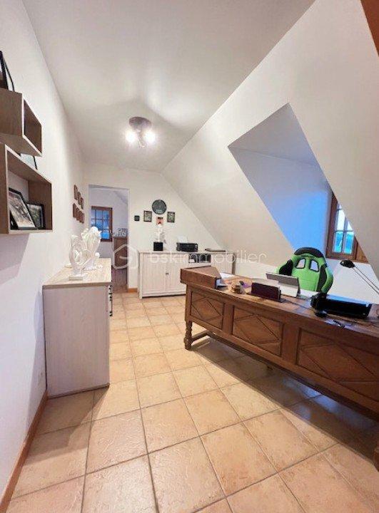 Pavillon - 180 m² - 5 pièces