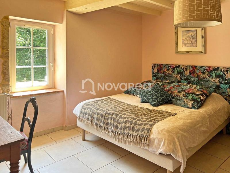 Maison - 350 m² - 8 pièces