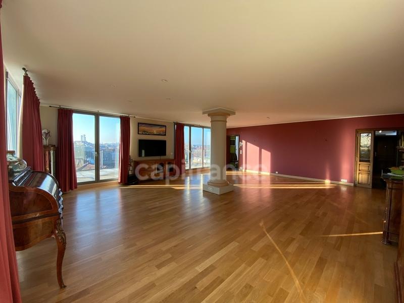 Appartement - 132 m² - 5 pièces