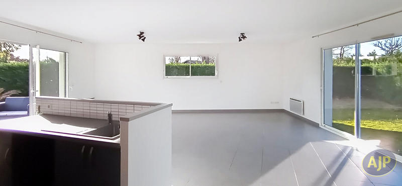 Maison - 107 m² - 5 pièces