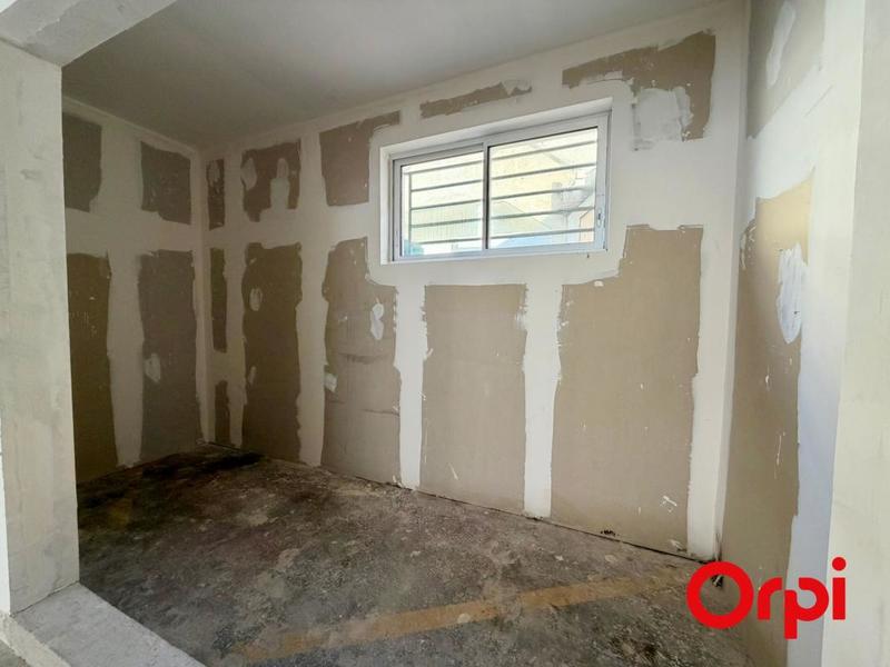 Maison - 236 m² - 6 pièces