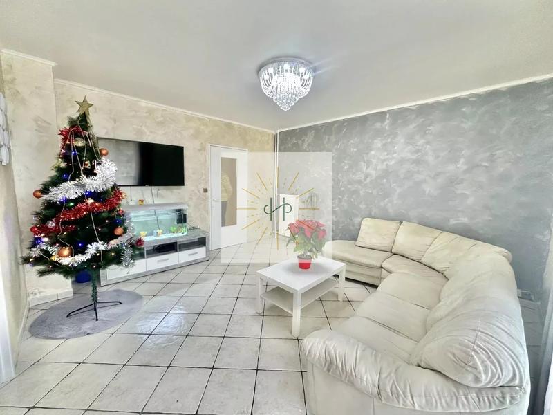 Appartement - 76 m² - 6 pièces