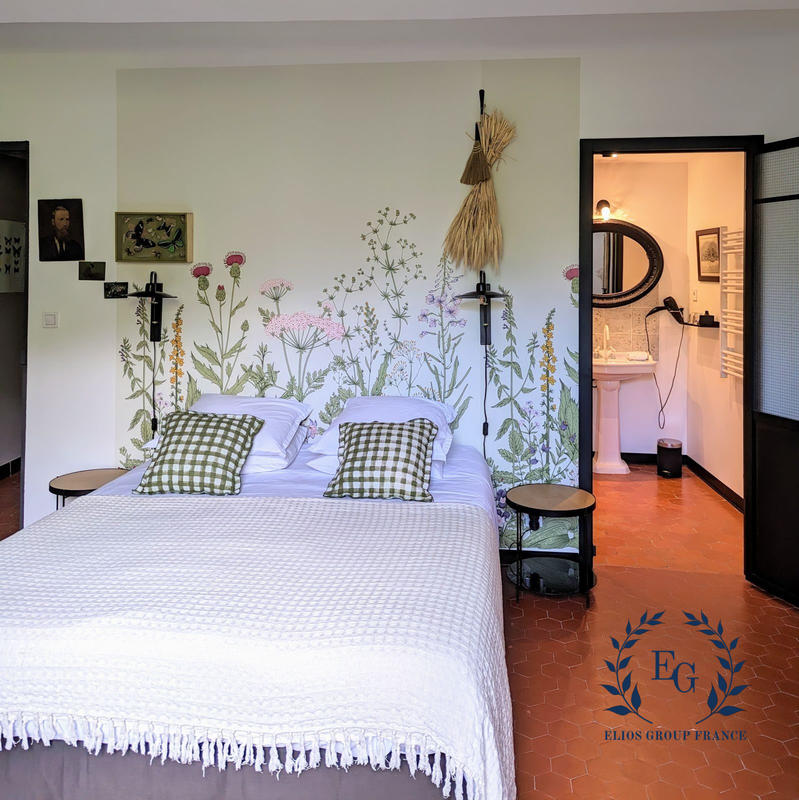 Maison - 482 m² - 14 pièces