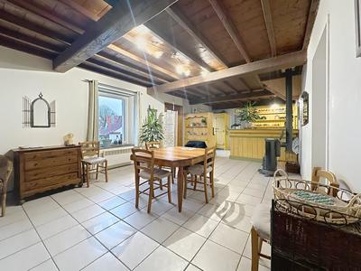 Maison - 143 m² - 7 pièces