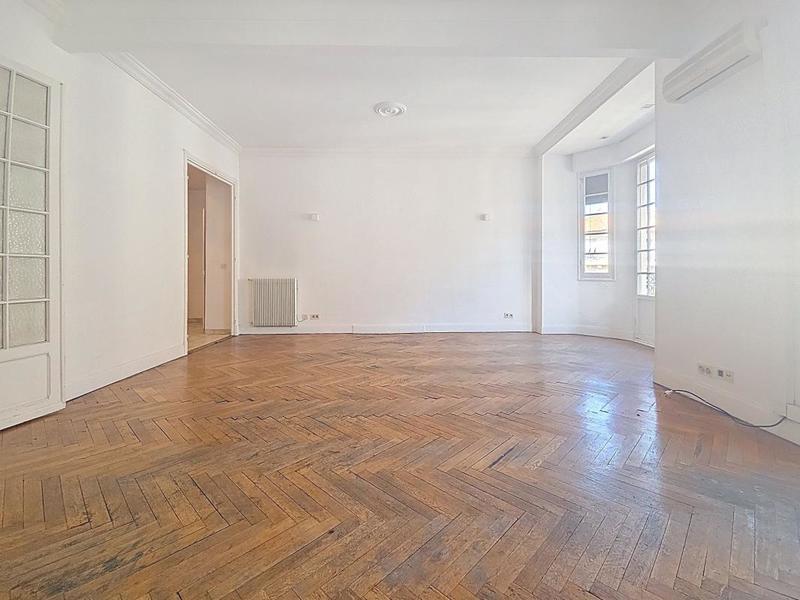 Appartement - 115 m² - 5 pièces