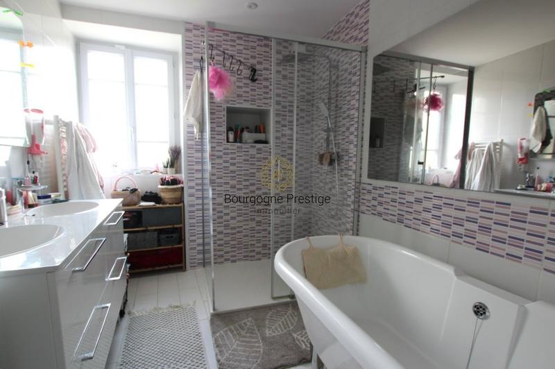 Corps de ferme - 161 m² - 5 pièces