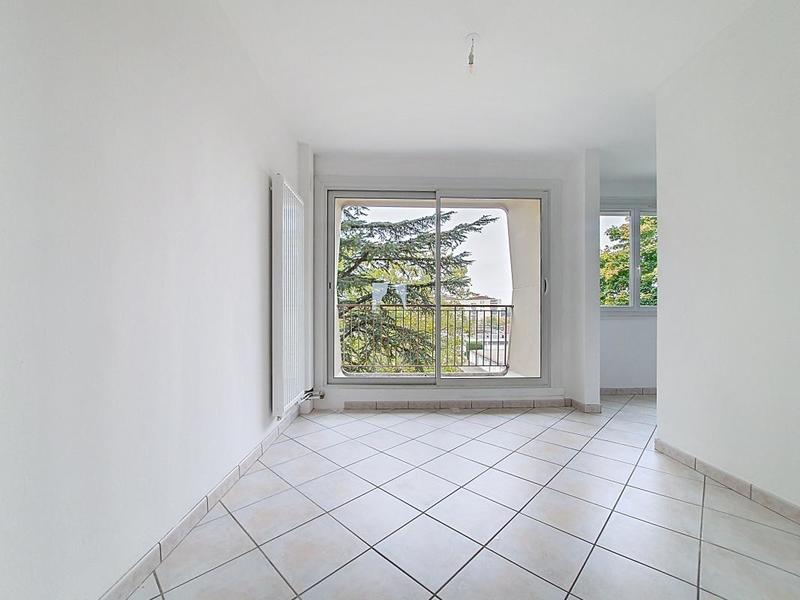 Appartement - 77 m² - 3 pièces