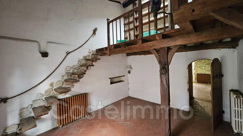 Maison - 210 m² - 6 pièces