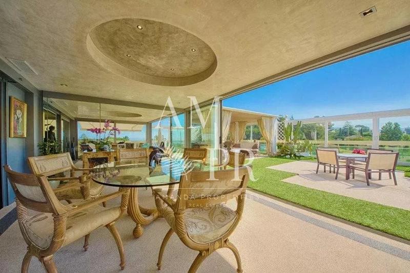 Appartement - 220 m² - 4 pièces