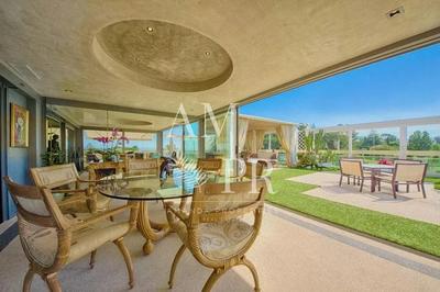 Appartement - 220 m² - 4 pièces