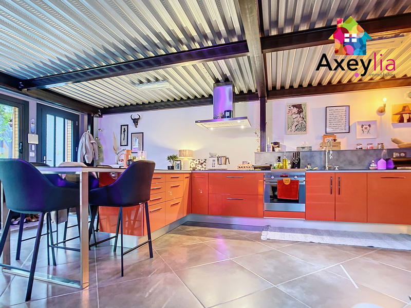 Maison - 137 m² - 5 pièces