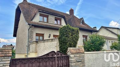 Maison - 180 m² - 8 pièces