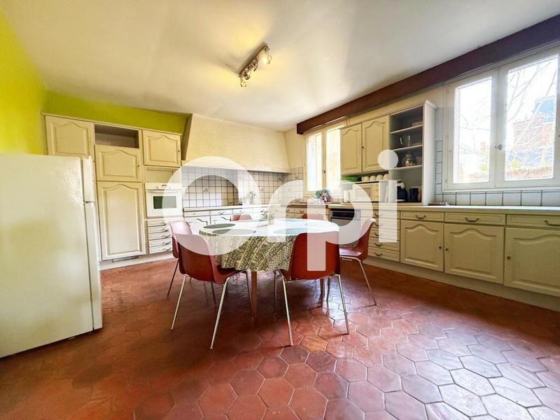 Duplex - 266 m² - 11 pièces