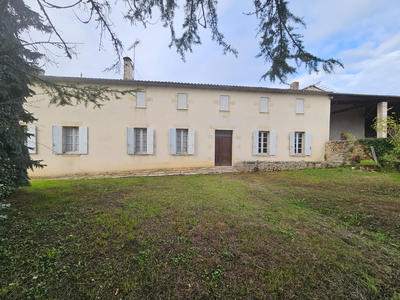 Maison - 115 m² - 8 pièces