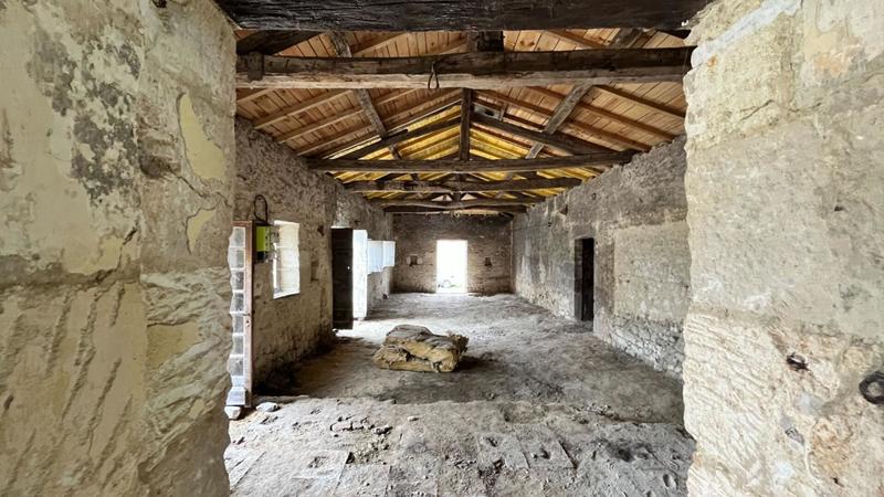 Maison - 352 m² - 6 pièces