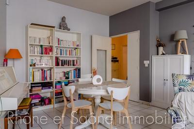 Appartement - 81 m² - 4 pièces