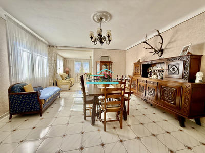 Villa - 161 m² - 6 pièces