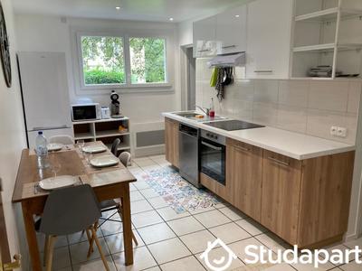 Chambre - 11 m² - 1 pièce