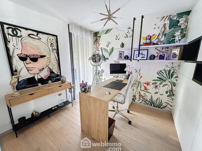 Maison - 230 m² - 7 pièces