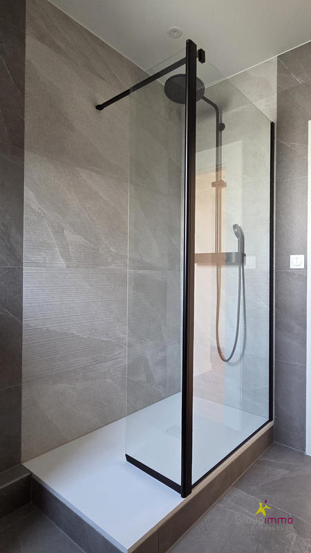 Appartement - 92 m² - 4 pièces