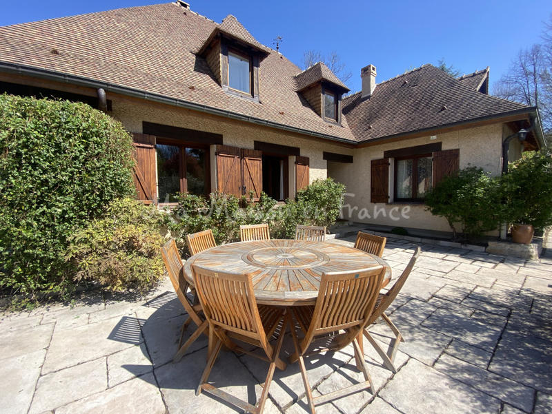 Maison - 156 m² - 8 pièces