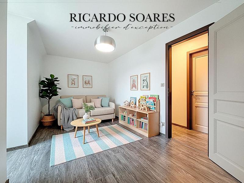 Maison - 242 m² - 7 pièces