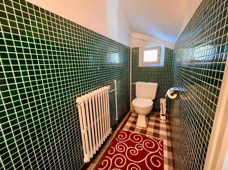 Maison - 388 m² - 10 pièces