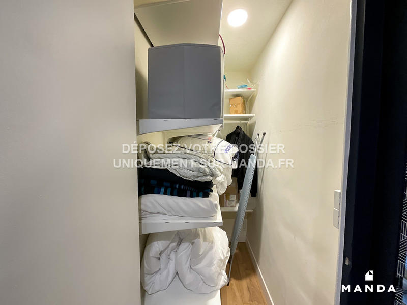 Chambre - 10 m² - 4 pièces