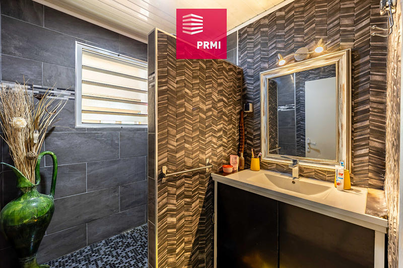 Maison - 102 m² - 6 pièces