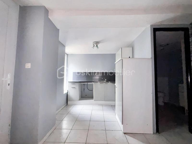 Immeuble - 111 m² - 8 pièces