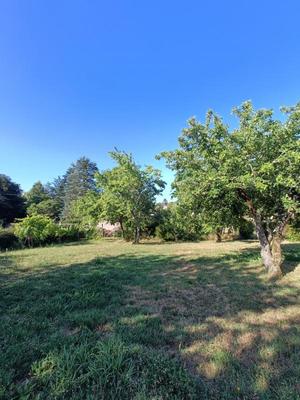 Terrain constructible - 714 m²