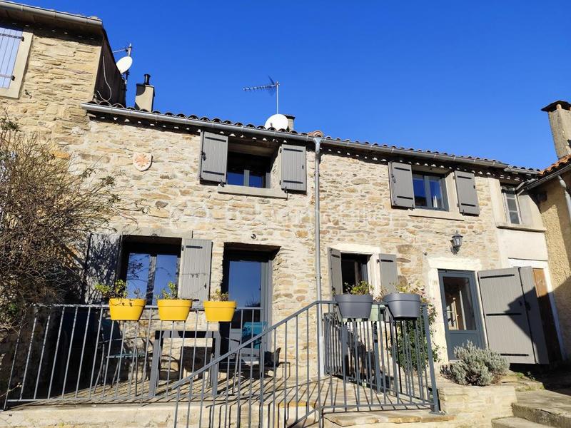 Maison en pierre - 74 m² - 3 pièces