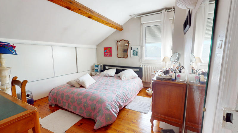 Maison - 140 m² - 5 pièces