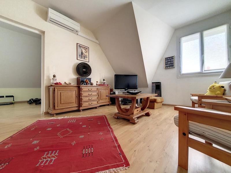 Maison - 260 m² - 8 pièces