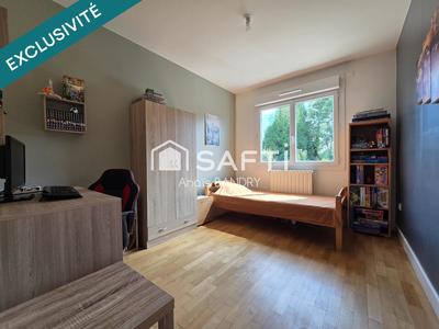 Maison - 97 m² - 6 pièces