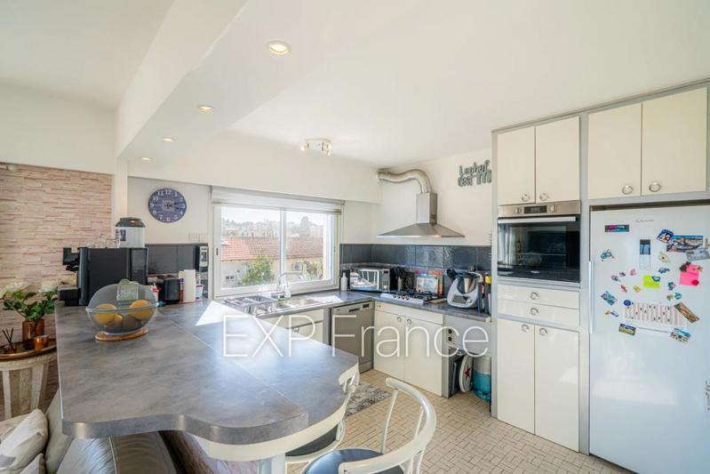 Appartement - 95 m² - 4 pièces