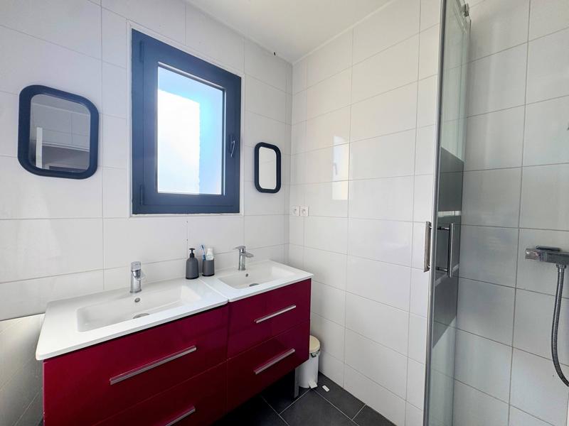 Maison - 102 m² - 5 pièces