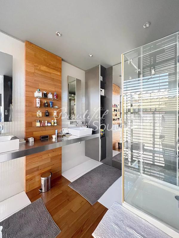 Maison de village - 202 m² - 5 pièces