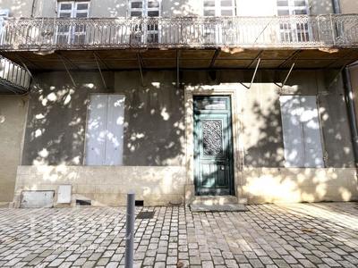 Maison de ville - 248 m² - 8 pièces