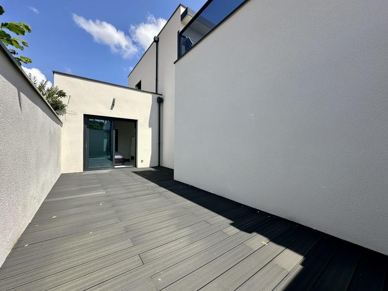 Maison contemporaine - 227 m² - 6 pièces
